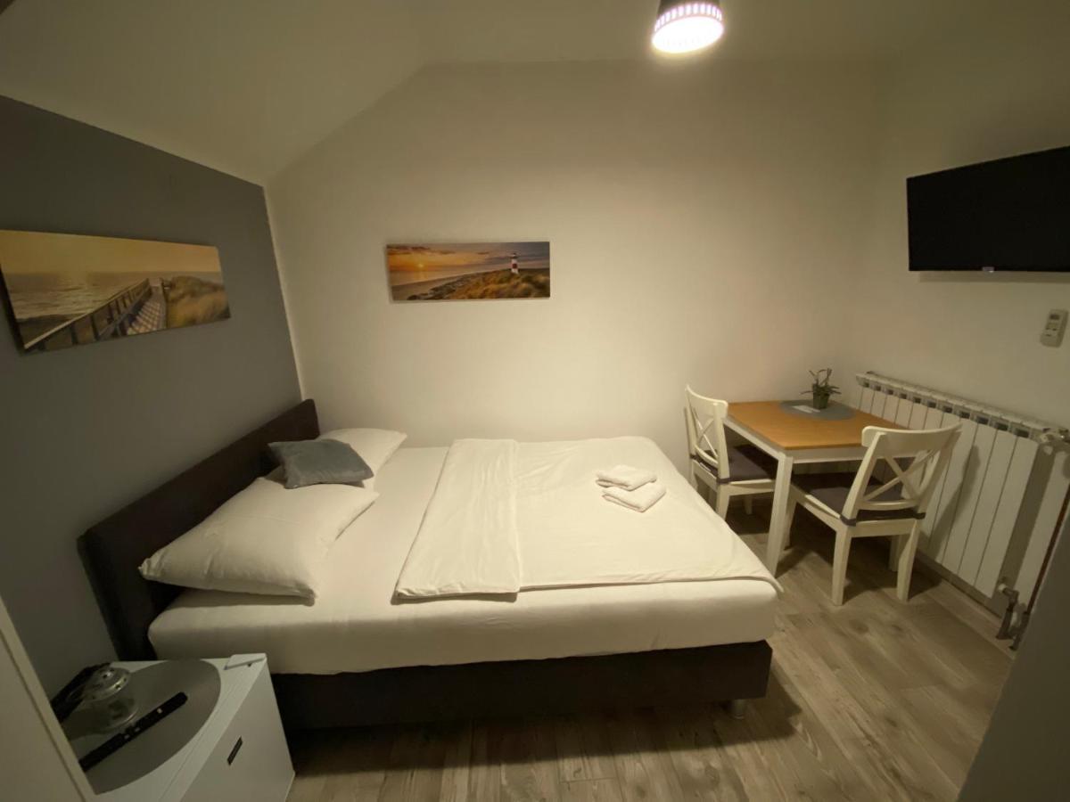 Guest House Lucija Buzin Esterno foto