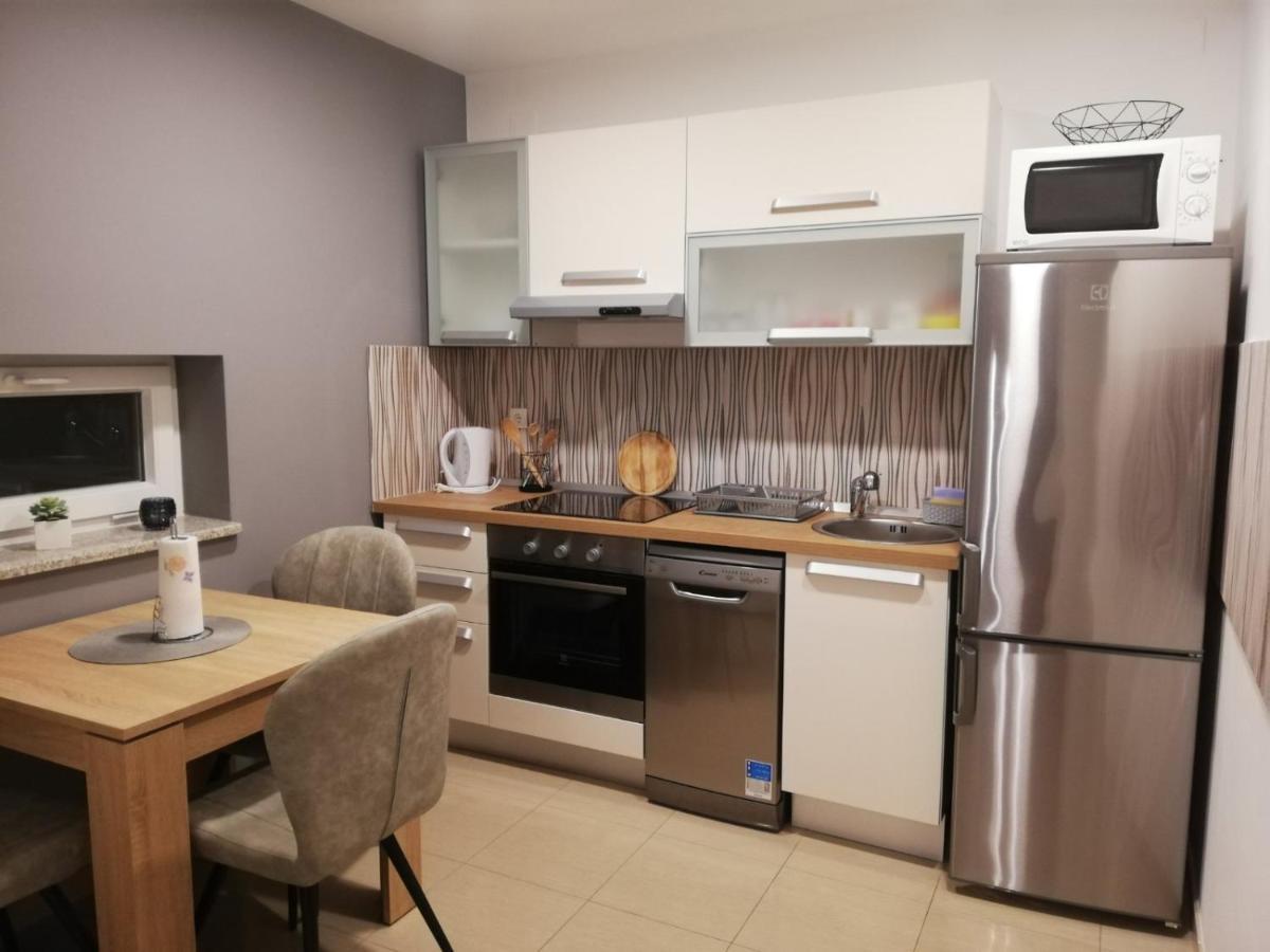 Guest House Lucija Buzin Esterno foto