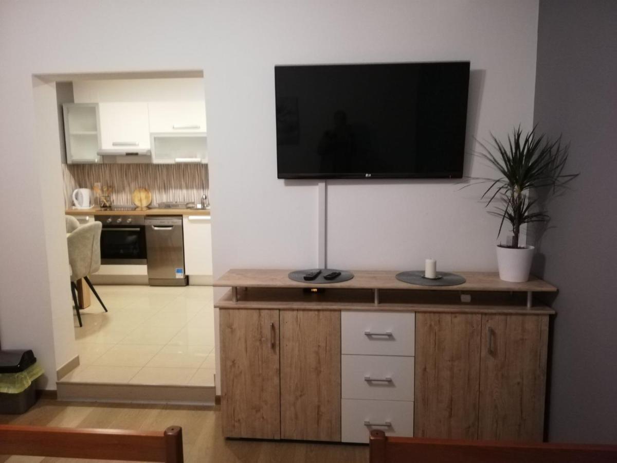 Guest House Lucija Buzin Esterno foto